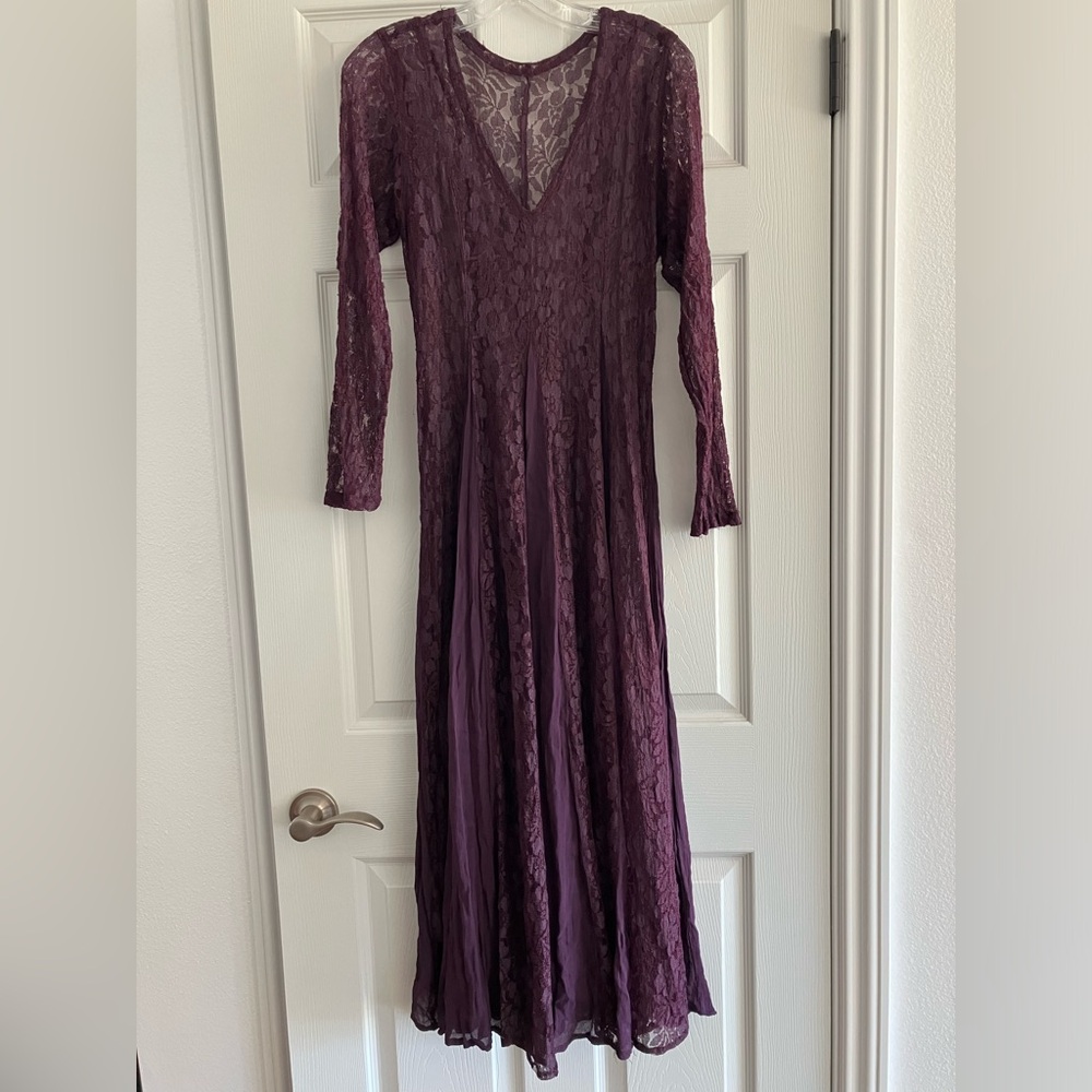 Vintage Nostalgia Dark Purple Lace and Chiffon Panel Maxi Dress